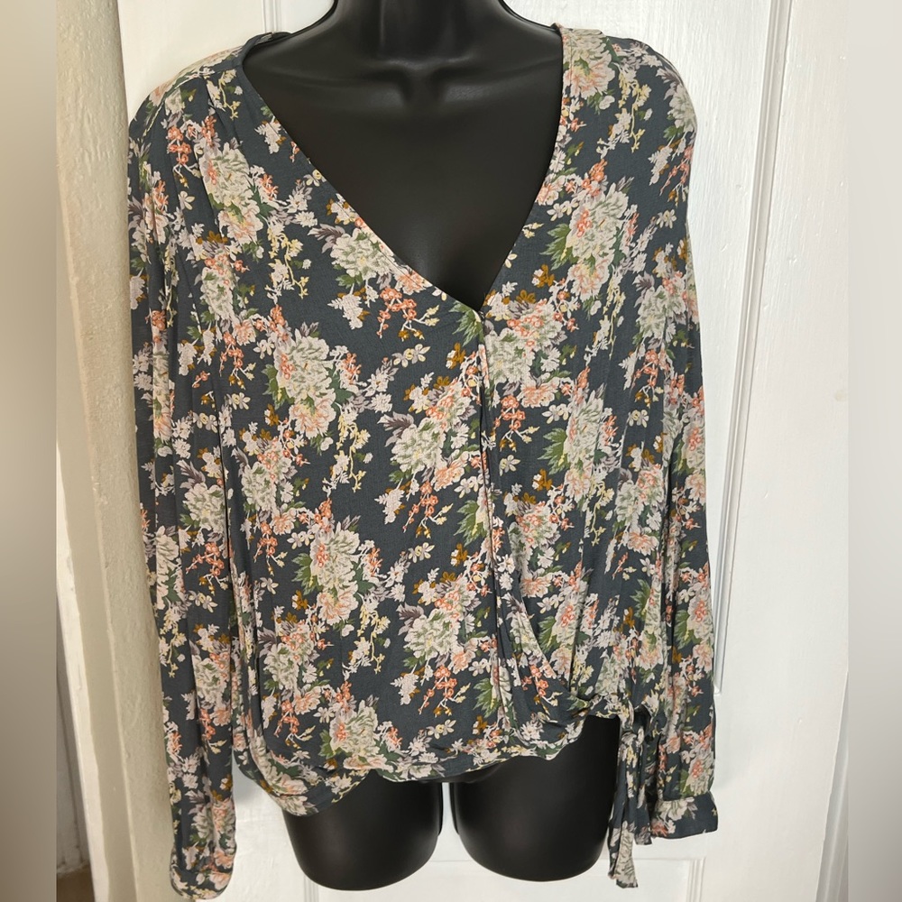 Lucky Brand Faux Wrap Floral Top with side tie sz M